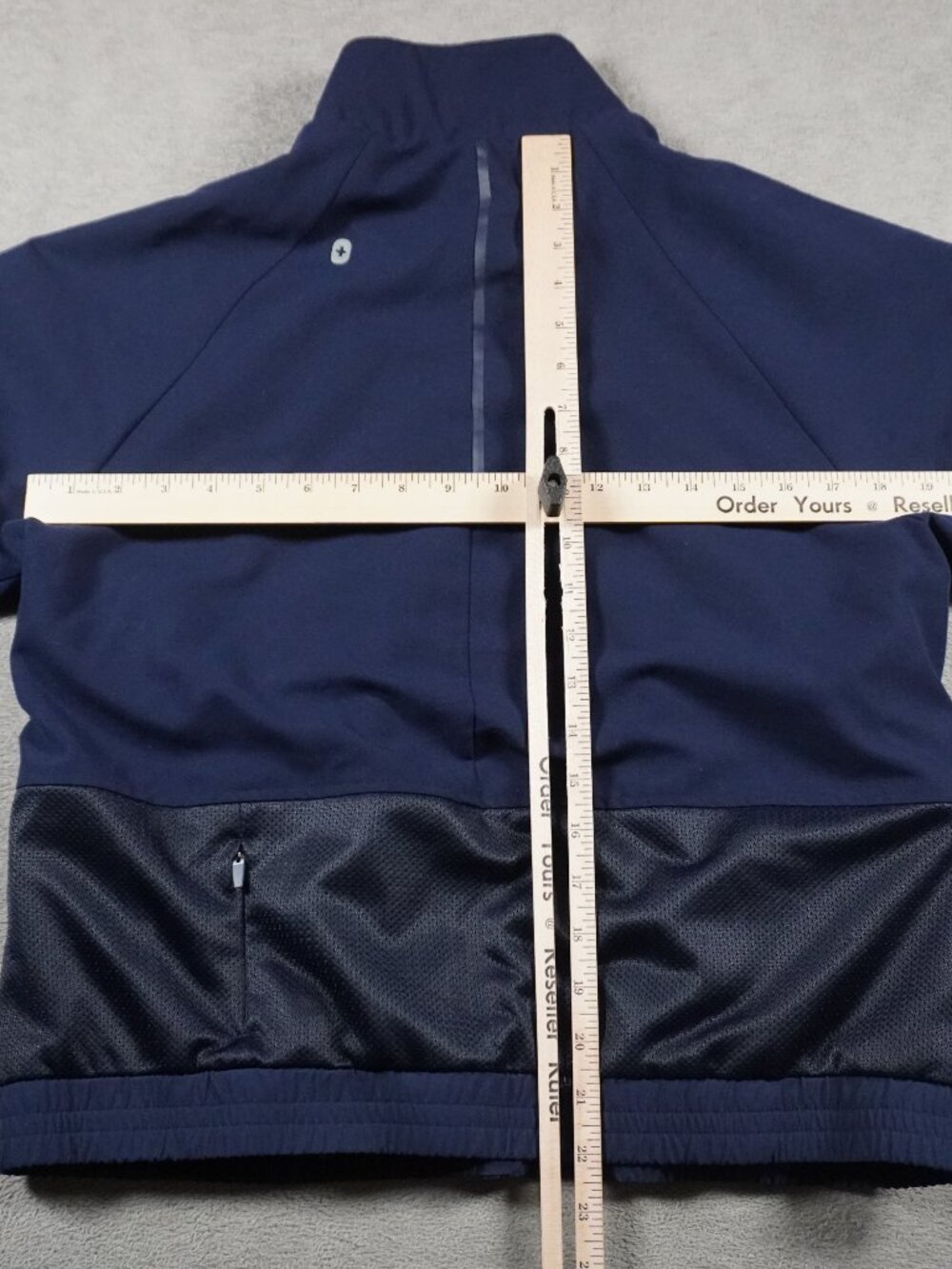 Figs Navy Sydney Scrub Jacket in Small - Picture 12 of 16